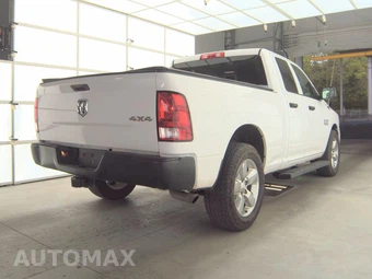 2018 Ram 1500 Express Extended Cab Medium Bed - miniatura 4