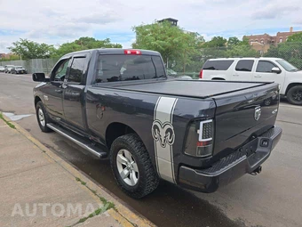 2018 Ram 1500 Express Extended Cab Medium Bed - miniatura 2