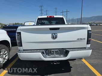 2018 Ram 1500 Express Extended Cab Medium Bed – miniatura 5