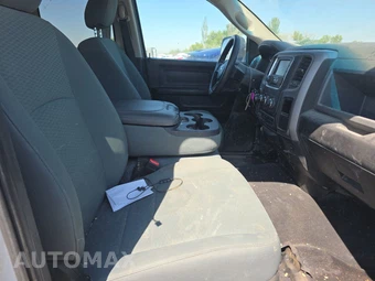 2018 Ram 1500 Express Extended Cab Medium Bed – miniatura 8
