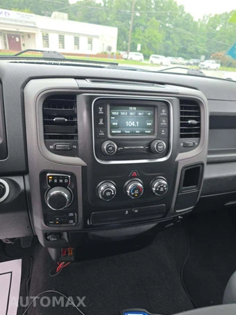 2018 Ram 1500 Express Extended Cab Medium Bed - miniatura 10