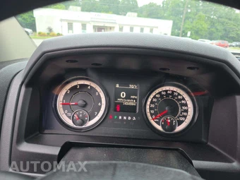 2018 Ram 1500 Express Extended Cab Medium Bed - miniatura 9