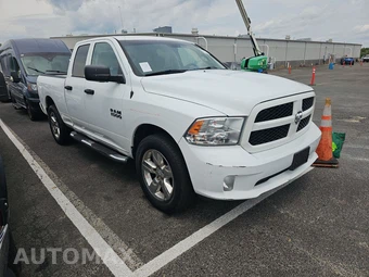 2018 Ram 1500 Express Extended Cab Medium Bed – miniatura 3