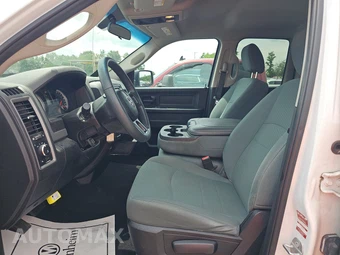 2018 Ram 1500 Express Extended Cab Medium Bed – miniatura 7