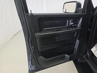 2018 Ram 1500 Express Extended Cab Medium Bed – miniatura 9