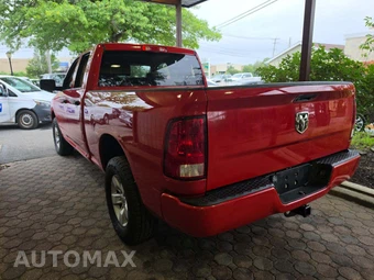 2018 Ram 1500 Express Extended Cab Medium Bed – miniatura 2