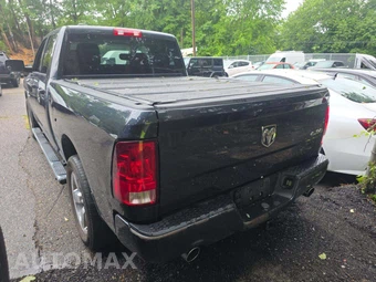 2018 Ram 1500 Express Extended Cab Medium Bed - miniatura 2