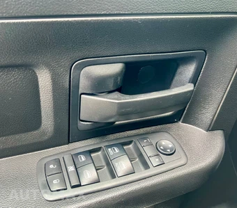 2018 Ram 1500 Express Extended Cab Medium Bed - miniatura 13