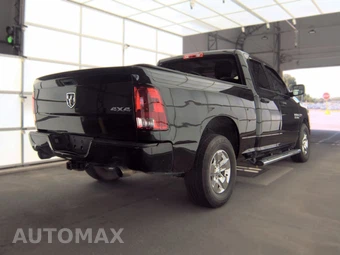 2018 Ram 1500 Express Extended Cab Medium Bed - miniatura 4