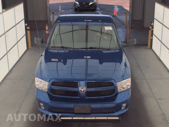 2018 Ram 1500 Express Regular Cab Medium Bed - miniatura 2