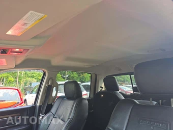 2018 Ram 1500 Laramie Crew Cab Medium Bed - miniatura 11