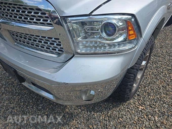 2018 Ram 1500 Laramie Crew Cab Medium Bed - miniatura 22