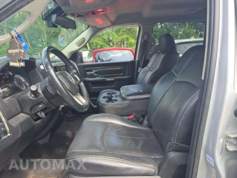 2018 Ram 1500 Laramie Crew Cab Medium Bed - miniatura 6