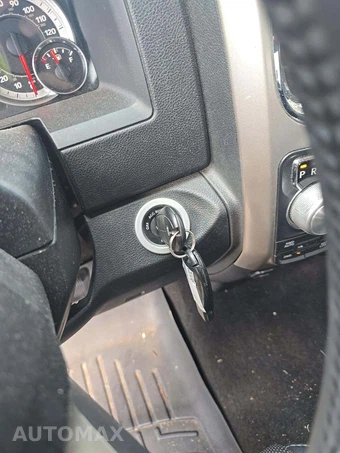 2018 Ram 1500 Laramie Crew Cab Medium Bed - miniatura 8