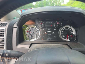 2018 Ram 1500 Laramie Crew Cab Medium Bed - miniatura 9