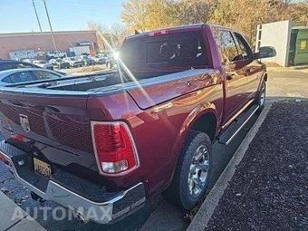 2018 Ram 1500 Laramie Crew Cab Short Bed – miniatura 3