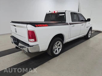 2018 Ram 1500 Laramie Crew Cab Short Bed - miniatura 4