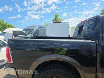 2018 Ram 1500 Laramie Crew Cab Short Bed - miniatura 16