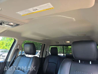 2018 Ram 1500 Laramie Crew Cab Short Bed - miniatura 11