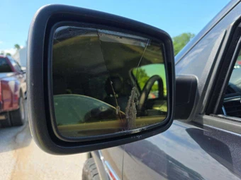 2018 Ram 1500 Laramie Crew Cab Short Bed - miniatura 24