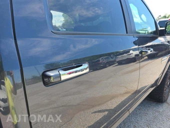 2018 Ram 1500 Laramie Crew Cab Short Bed - miniatura 29