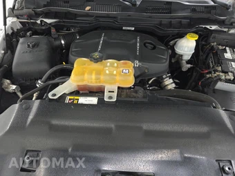 2018 Ram 1500 Laramie Crew Cab Short Bed - miniatura 15