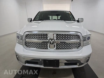 2018 Ram 1500 Laramie Crew Cab Short Bed - miniatura 2
