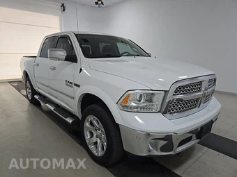 2018 Ram 1500 Laramie Crew Cab Short Bed - miniatura 3