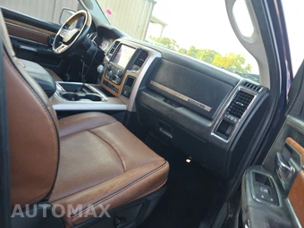 2018 Ram 1500 Laramie Longhorn Crew Cab Short Bed - miniatura 8