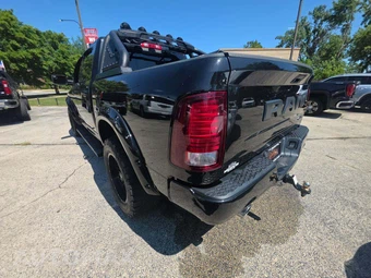 2018 Ram 1500 Night Crew Cab Short Bed - miniatura 2