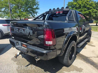 2018 Ram 1500 Night Crew Cab Short Bed - miniatura 3