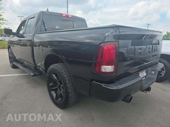 2018 Ram 1500 Night Extended Cab Medium Bed - miniatura 2
