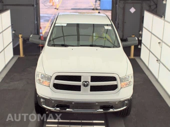 2018 Ram 1500 Outdoorsman Crew Cab Medium Bed – miniatura 2
