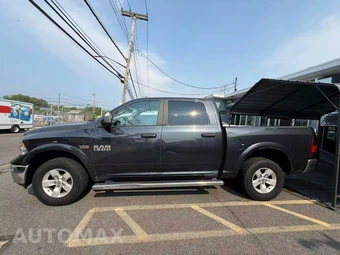 2018 Ram 1500 Outdoorsman Crew Cab Short Bed - miniatura 3