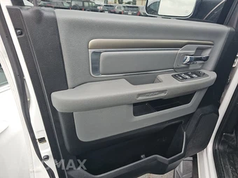 2018 Ram 1500 SLT Crew Cab Short Bed - miniatura 9