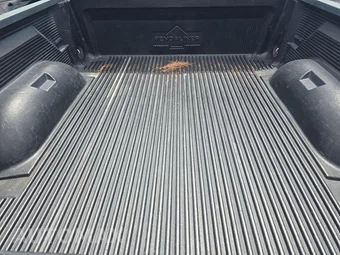 2018 Ram 1500 SLT Extended Cab Medium Bed - miniatura 16
