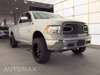 2018 Ram 1500 SLT Extended Cab Medium Bed - miniatura 3