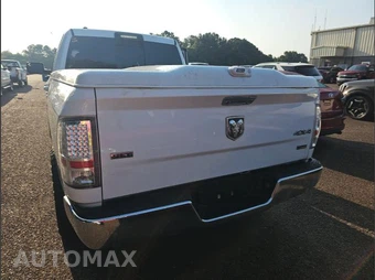 2018 Ram 1500 SLT Extended Cab Medium Bed – miniatura 5