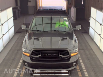2018 Ram 1500 Sport Crew Cab Medium Bed - miniatura 2
