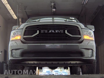 2018 Ram 1500 Sport Crew Cab Medium Bed - miniatura 3