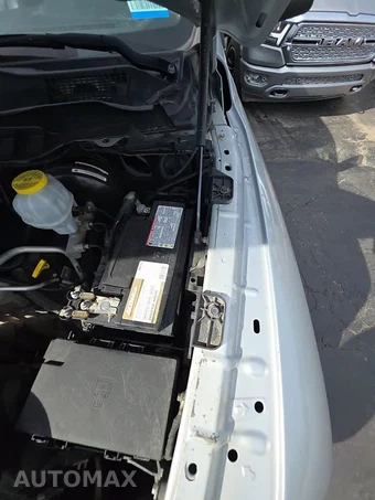 2018 Ram 1500 Sport Crew Cab Medium Bed - miniatura 28