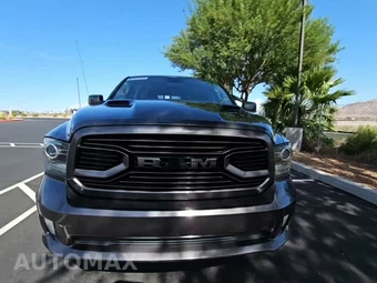 2018 Ram 1500 Sport Crew Cab Medium Bed - miniatura 2