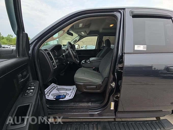 2018 Ram 1500 ST Extended Cab Medium Bed - miniatura 3