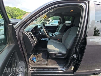 2018 Ram 1500 ST Extended Cab Medium Bed - miniatura 3