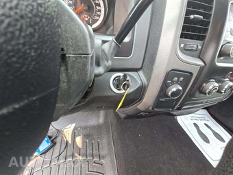 2018 Ram 1500 ST Extended Cab Medium Bed - miniatura 5