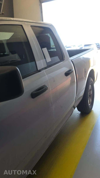 2018 Ram 1500 Tradesman Extended Cab Medium Bed – miniatura 39