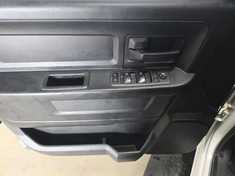 2018 Ram 1500 Tradesman Extended Cab Medium Bed - miniatura 9