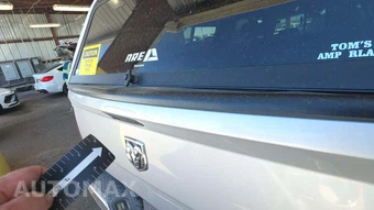 2018 Ram 1500 Tradesman Extended Cab Medium Bed – miniatura 28