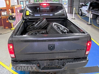 2018 Ram 2500 Big Horn Crew Cab Medium Bed - miniatura 5
