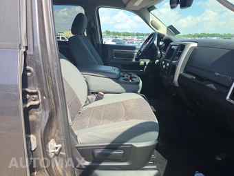 2018 Ram 2500 Big Horn Crew Cab Medium Bed - miniatura 8